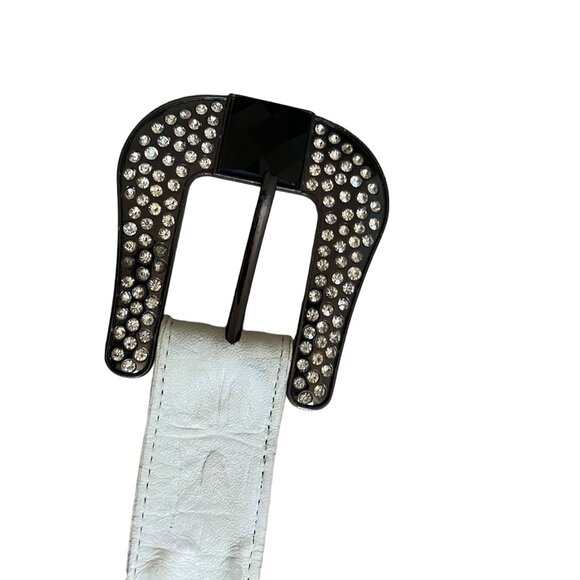 White Crocodile Embossed Leather Belt With Rhinestone Buckle & Tip By Los Altos - Picture 8 of 15